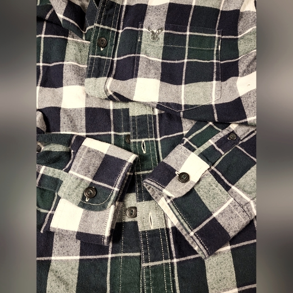 American eagle men’s plaid flannel button up shirt size small - Picture 9 of 9